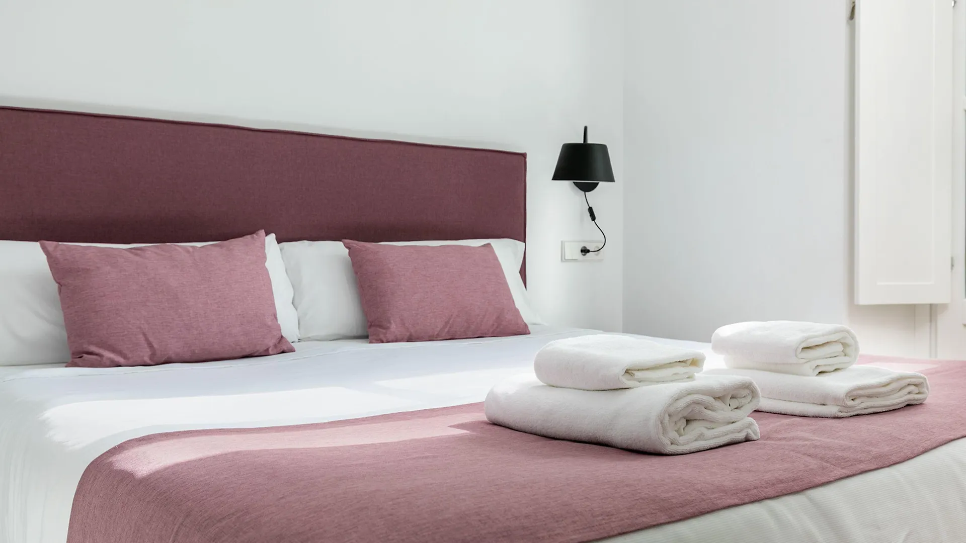 Holiday Rentals Los Salados Seville Apartment